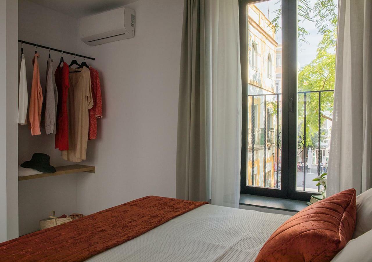 Feria Pool & Luxury Apartment Seville Ngoại thất bức ảnh