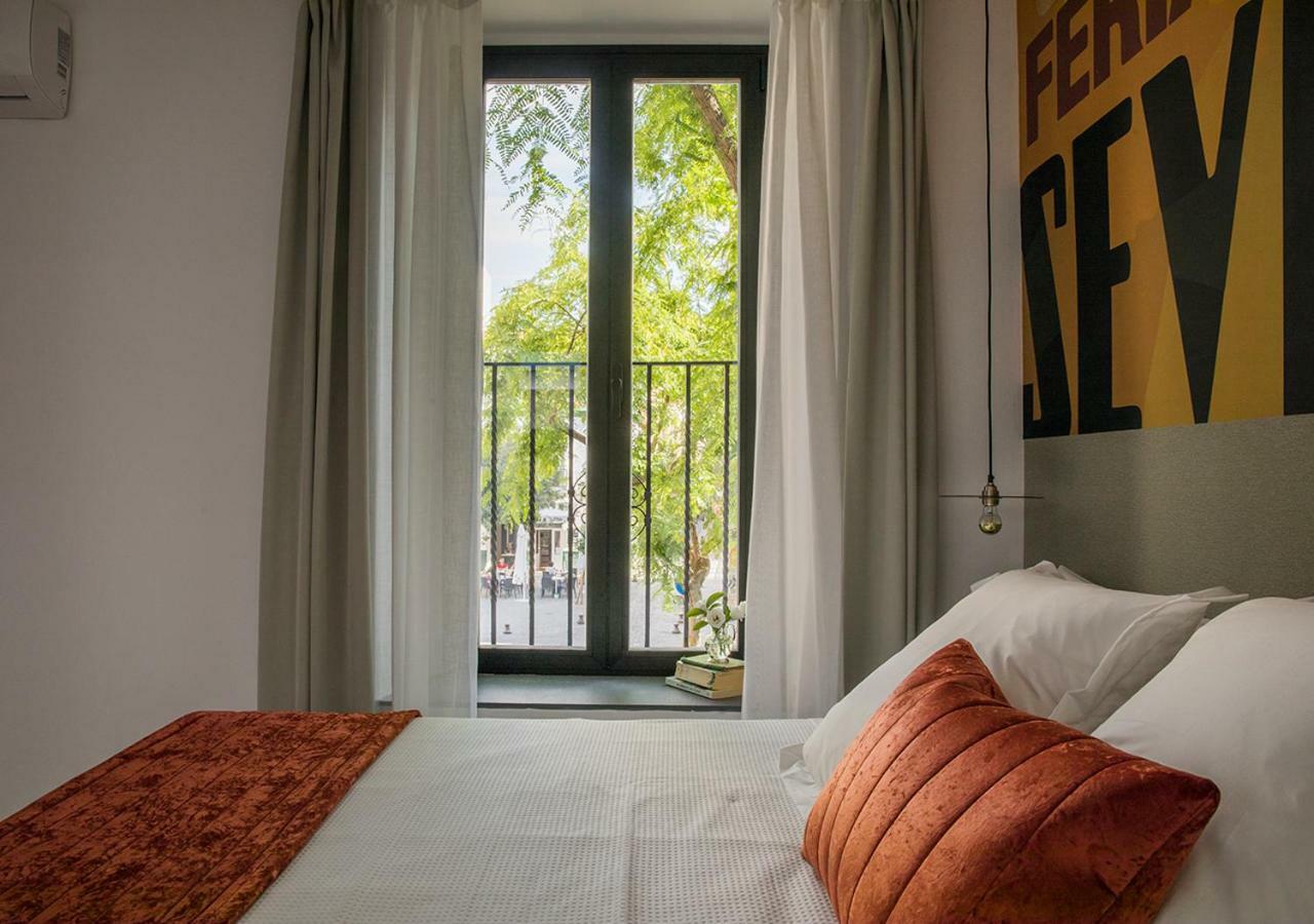 Feria Pool & Luxury Apartment Seville Ngoại thất bức ảnh