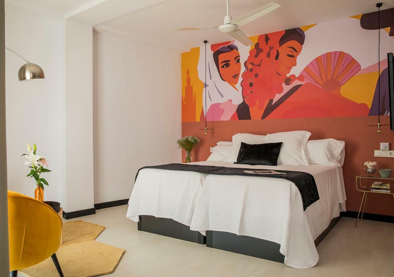 Feria Pool & Luxury Apartment Seville Ngoại thất bức ảnh