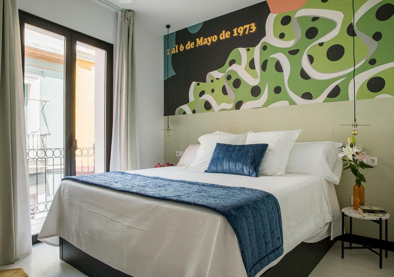 Feria Pool & Luxury Apartment Seville Ngoại thất bức ảnh