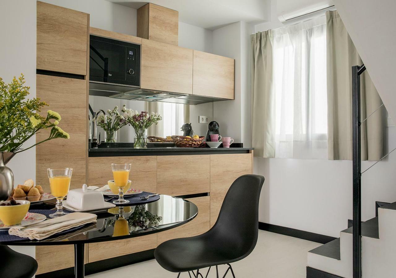 Feria Pool & Luxury Apartment Seville Ngoại thất bức ảnh