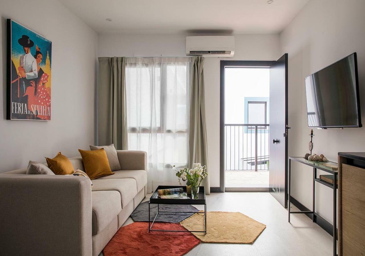 Feria Pool & Luxury Apartment Seville Ngoại thất bức ảnh