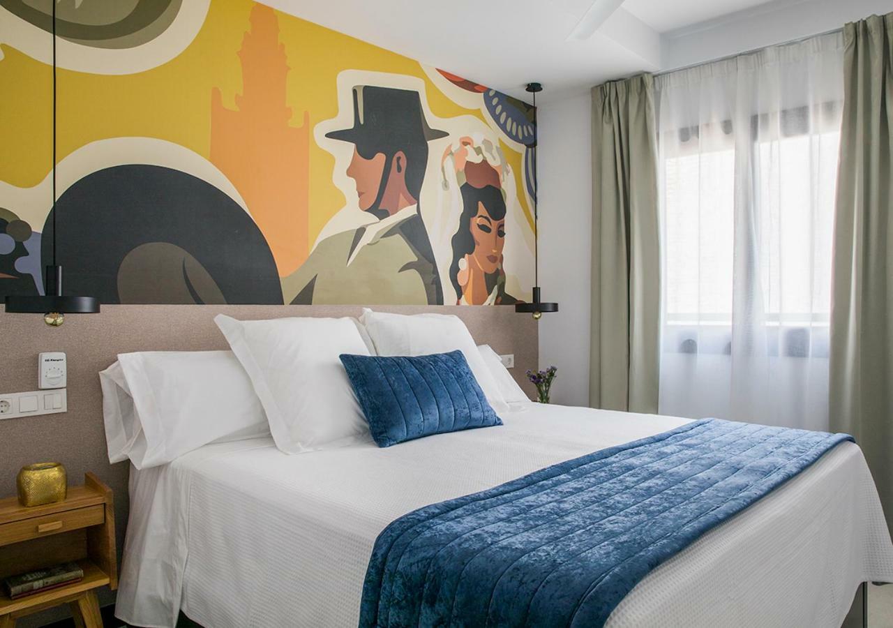Feria Pool & Luxury Apartment Seville Ngoại thất bức ảnh