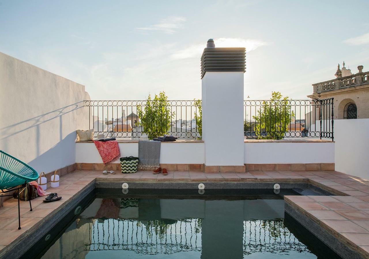 Feria Pool & Luxury Apartment Seville Ngoại thất bức ảnh