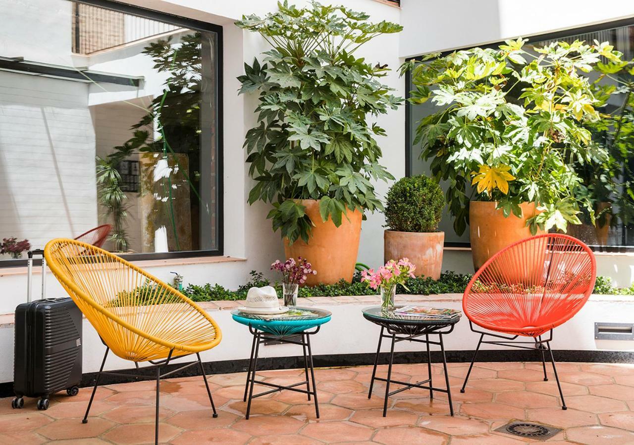 Feria Pool & Luxury Apartment Seville Ngoại thất bức ảnh