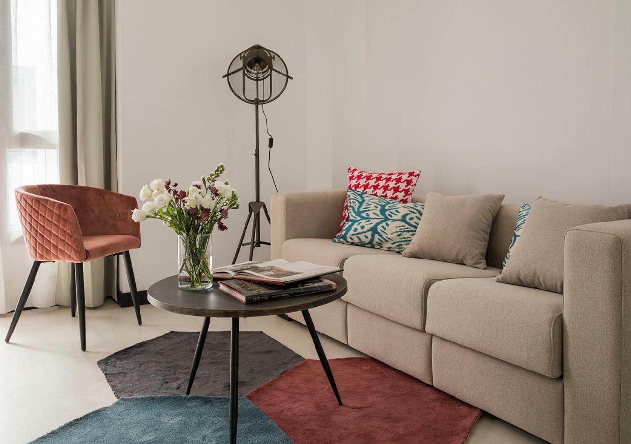 Feria Pool & Luxury Apartment Seville Ngoại thất bức ảnh